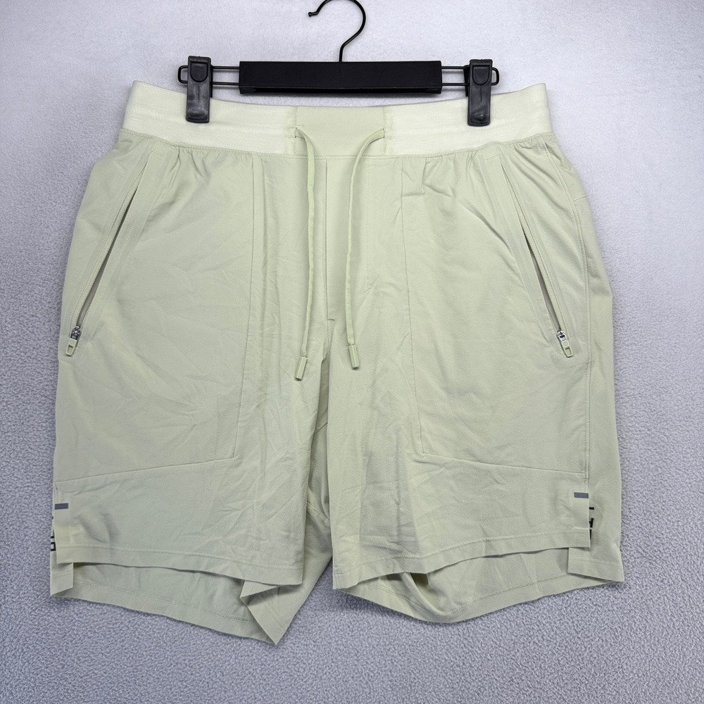 Lululemon Shorts Mens Medium Green License to Train Gym Workout Athletic 7 inch